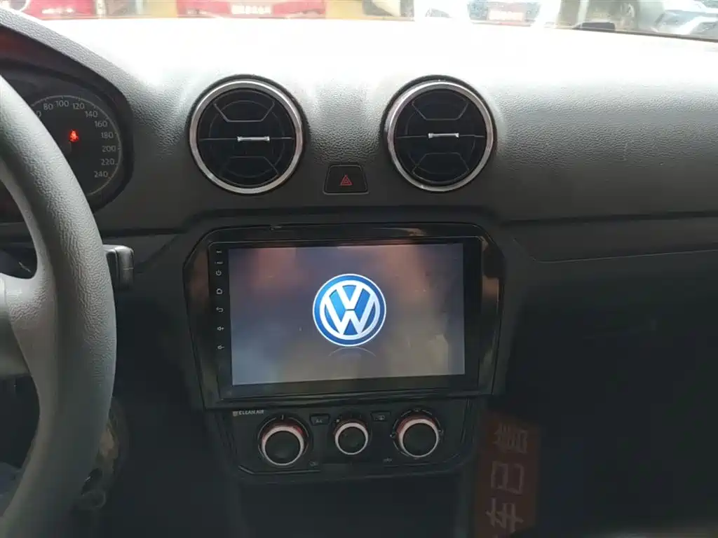 Volkswagen Jetta 2019 — фото 13
