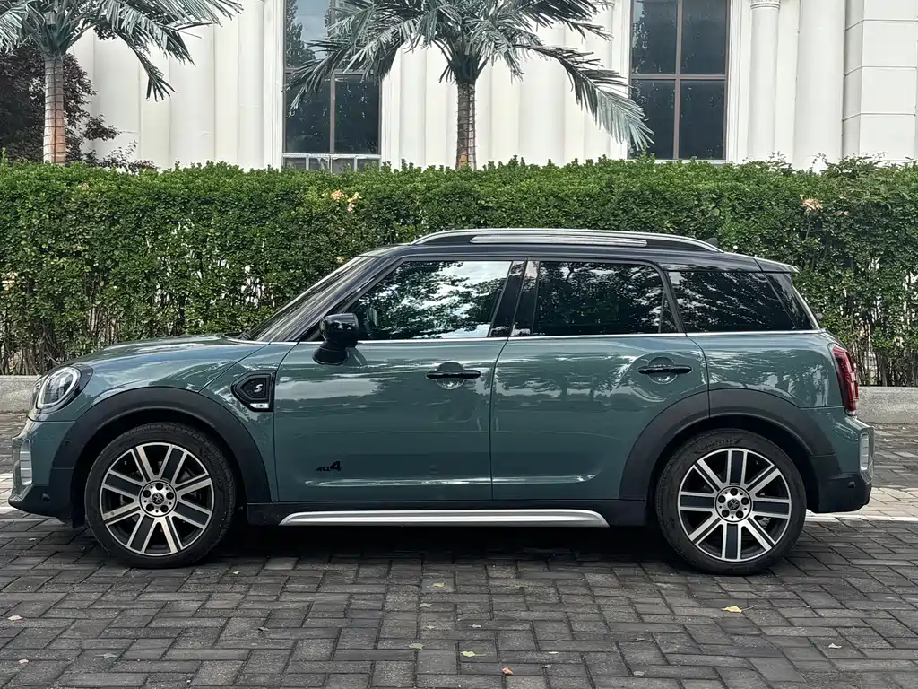 MINI Countryman 2024 — фото 12