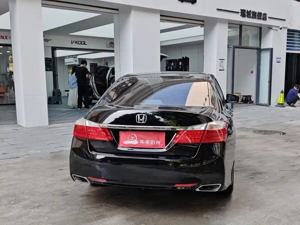 Honda Accord 2015 — фото 4