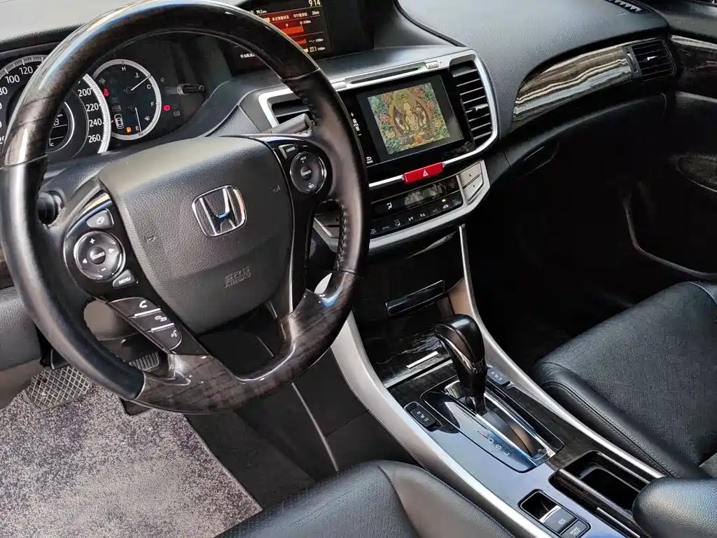 Honda Accord 2015 — фото 10