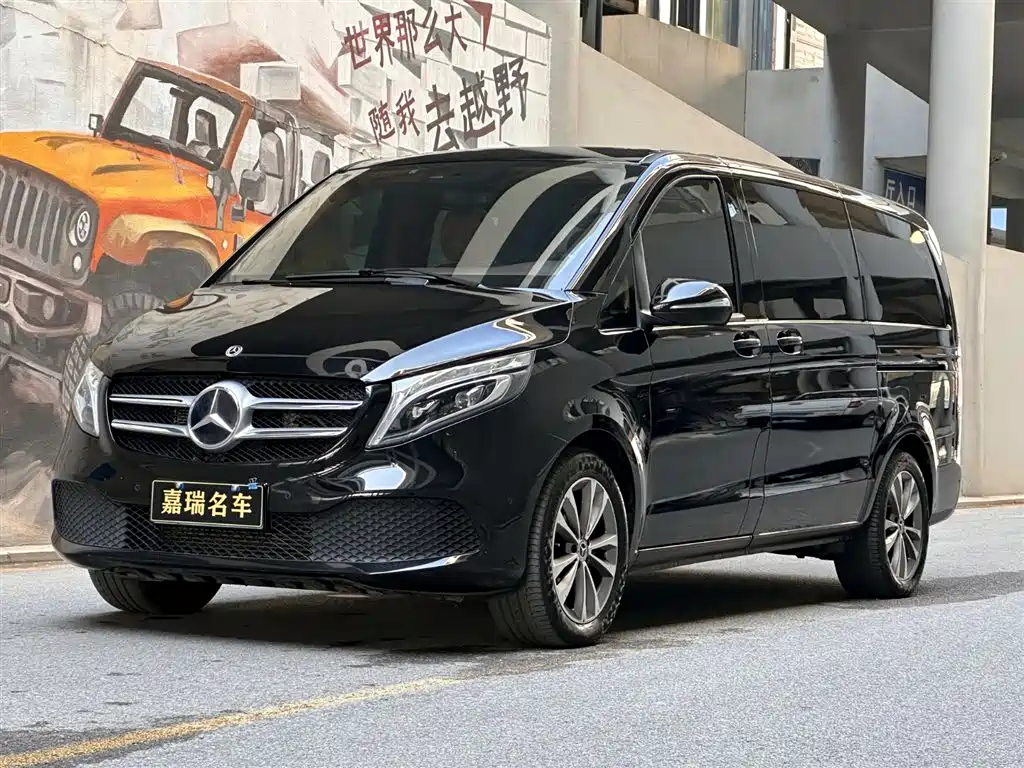 Mercedes-Benz V-Class 2021 — фото 1