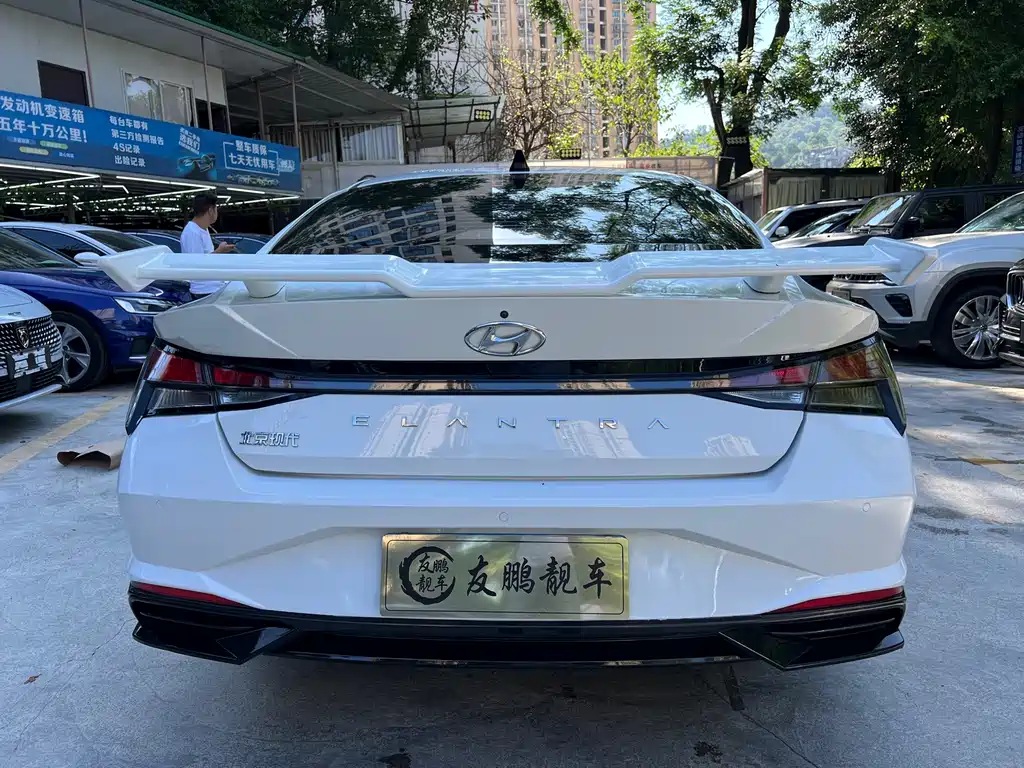 Hyundai Elantra 2022 — фото 20