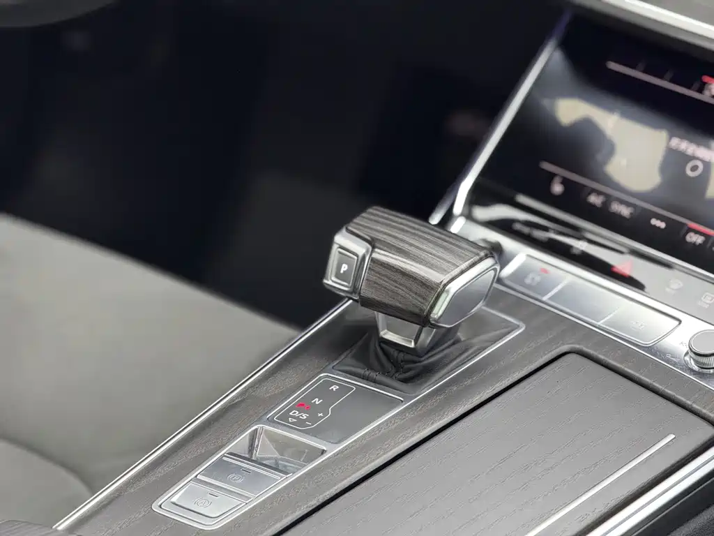 Audi A6L 2024 — фото 12