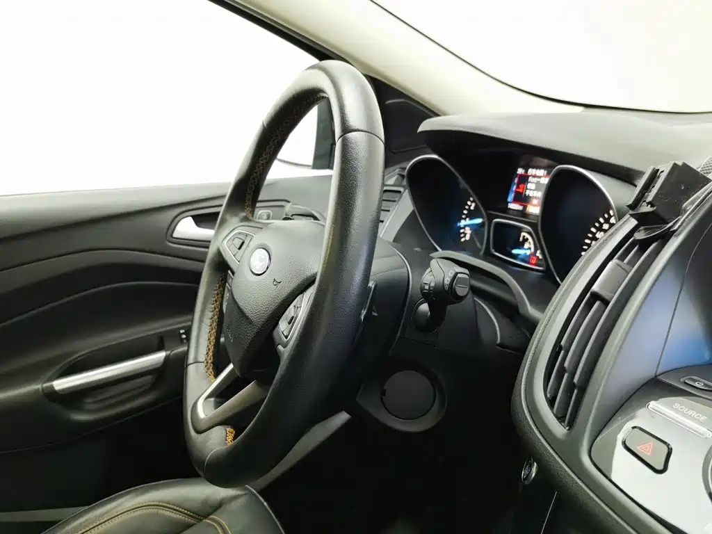 Ford Kuga 2017 — фото 22