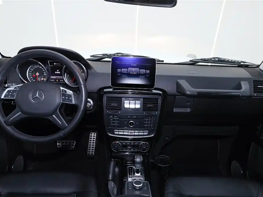 Mercedes-Benz G-Class 2018 — фото 24