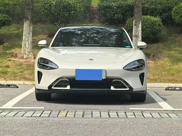 Xiaomi SU7 2024