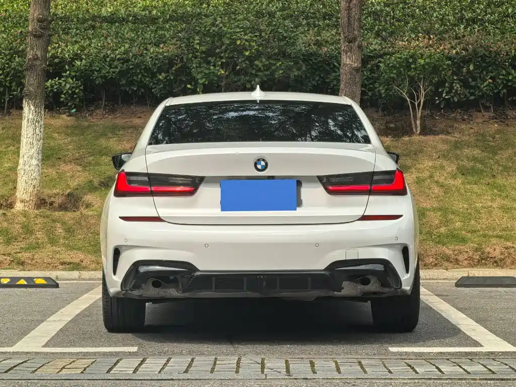 BMW 3 Series 2021 — фото 14