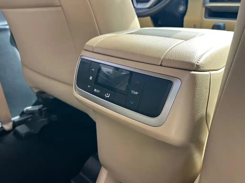Toyota Highlander 2019 — фото 12