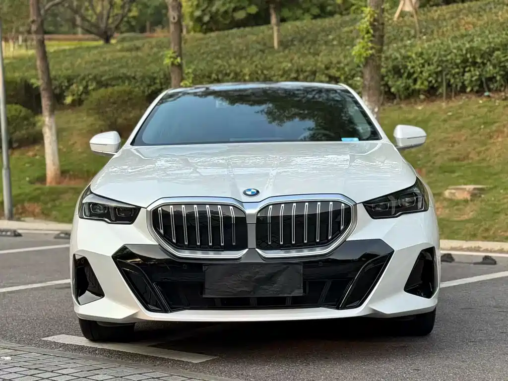 BMW 5 Series 2024
