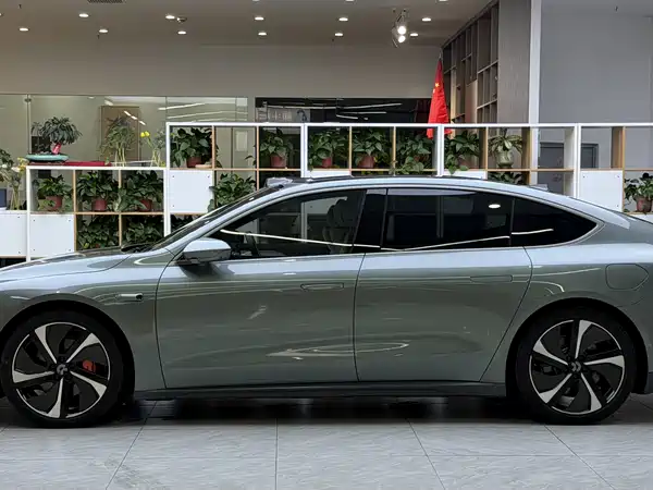 NIO ET7 2022