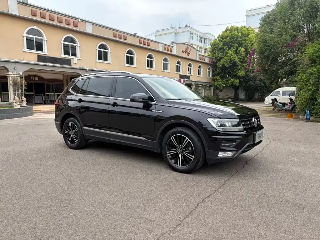 Volkswagen Tiguan L 2021