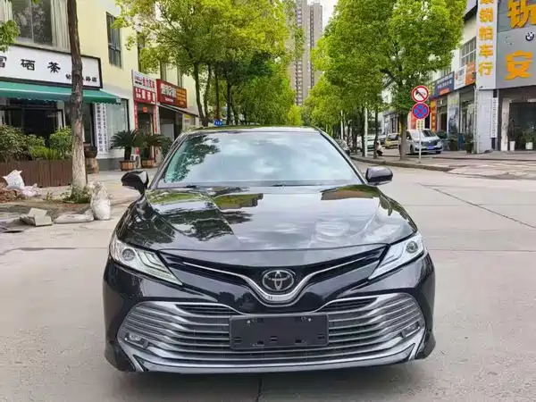 Toyota Camry 2019