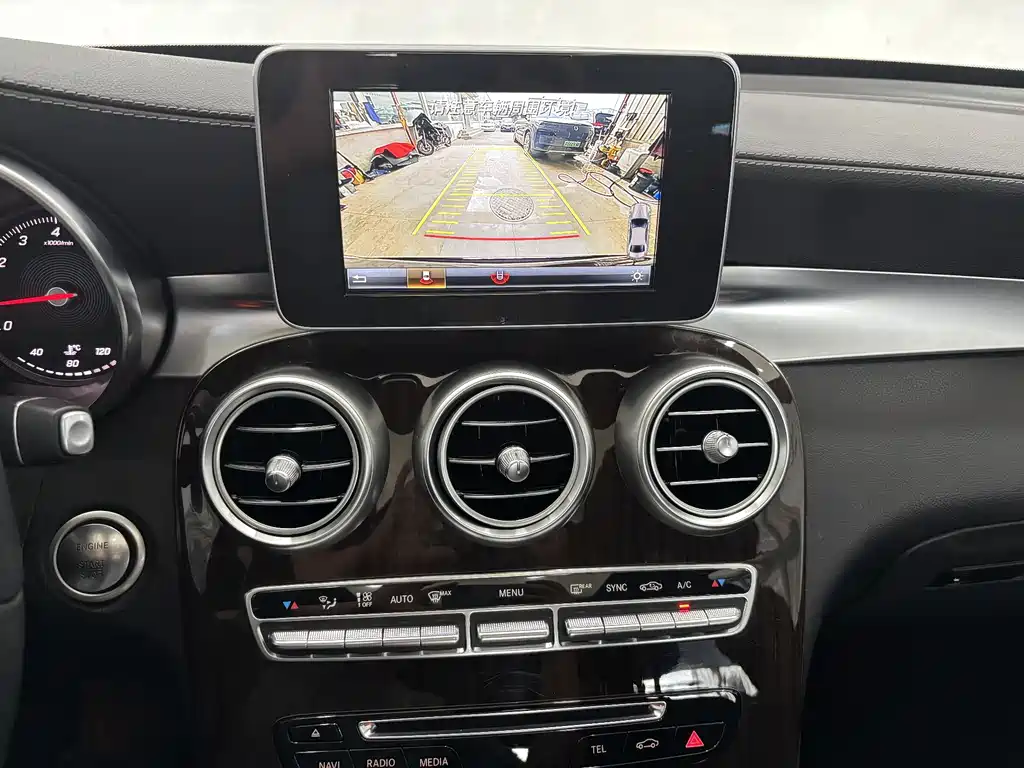 Mercedes-Benz GLC 2019 — фото 19