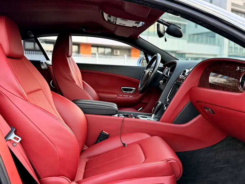 Bentley Continental 2014 — фото 9