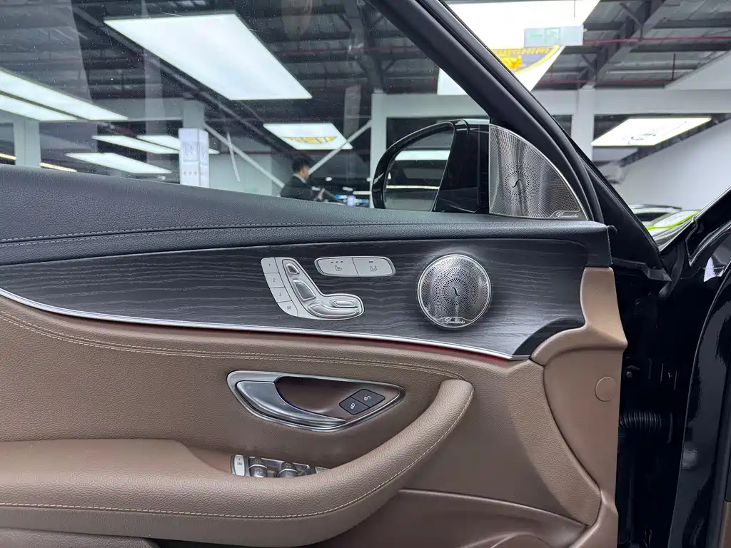 Mercedes-Benz E-Class 2020 — фото 4