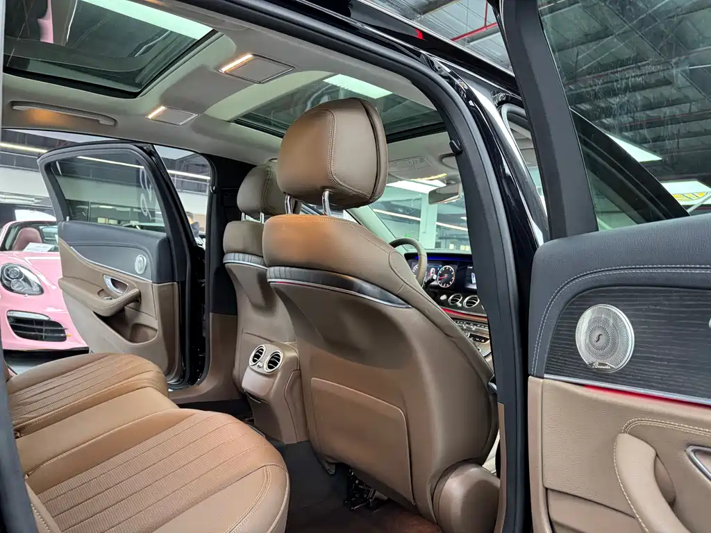 Mercedes-Benz E-Class 2020 — фото 14
