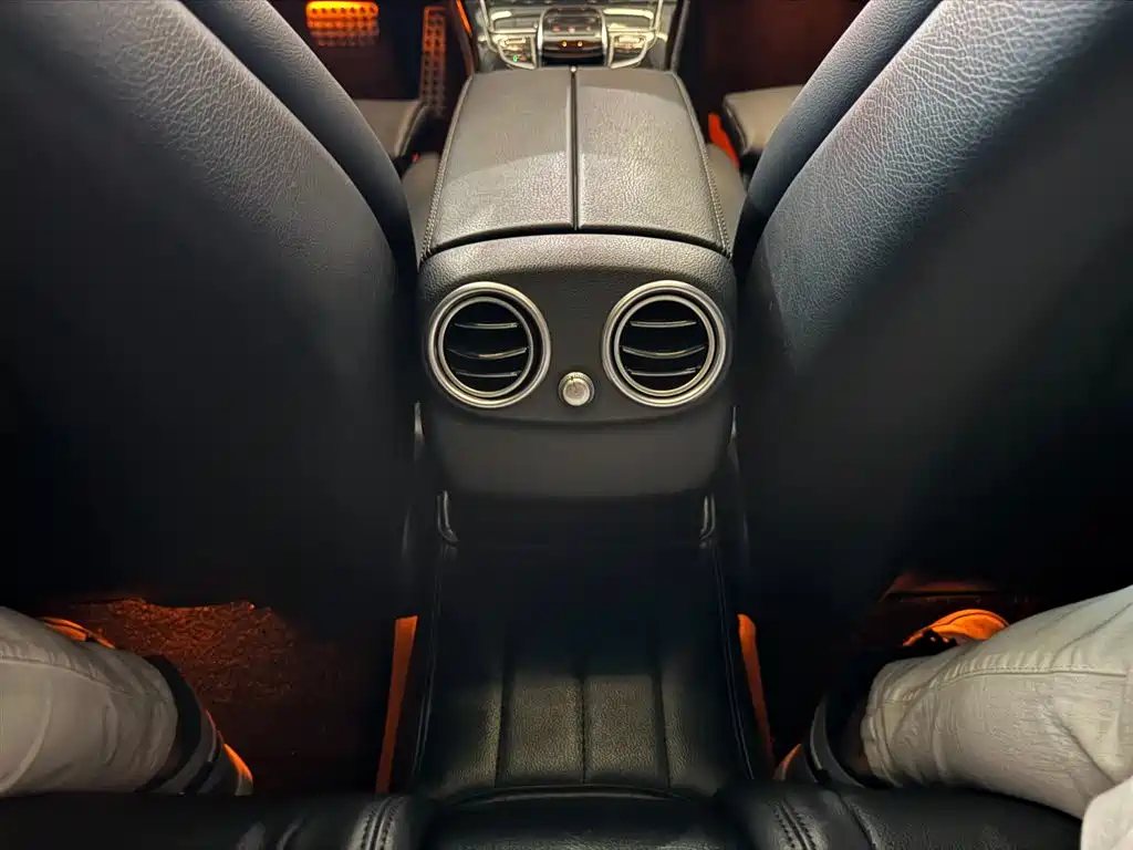 Mercedes-Benz C-Class 2018 — фото 13