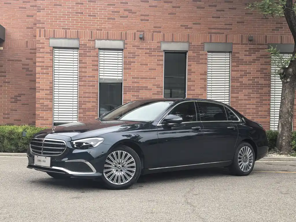 Mercedes-Benz E-Class 2023 — фото 1