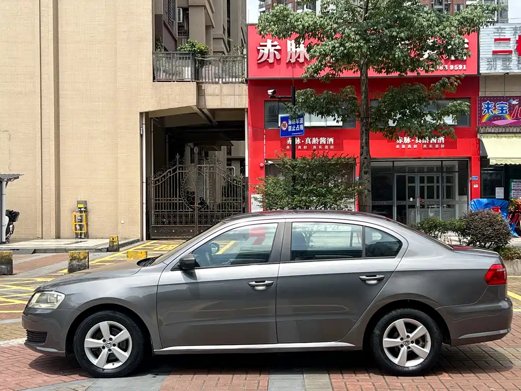Volkswagen Lavida 2013