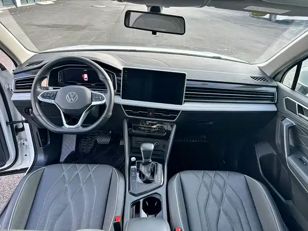 Volkswagen Tiguan L 2023