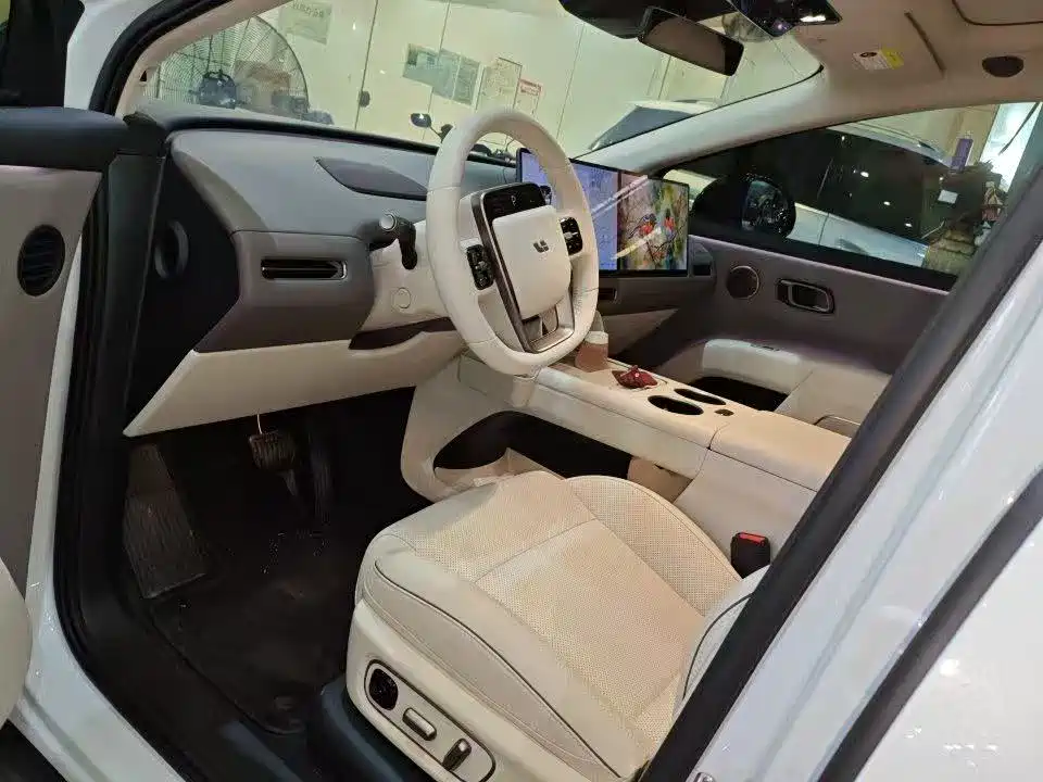 Li Auto i8 2026