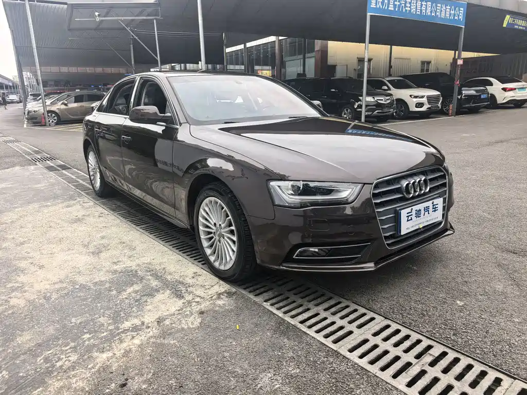 Audi A4L 2015
