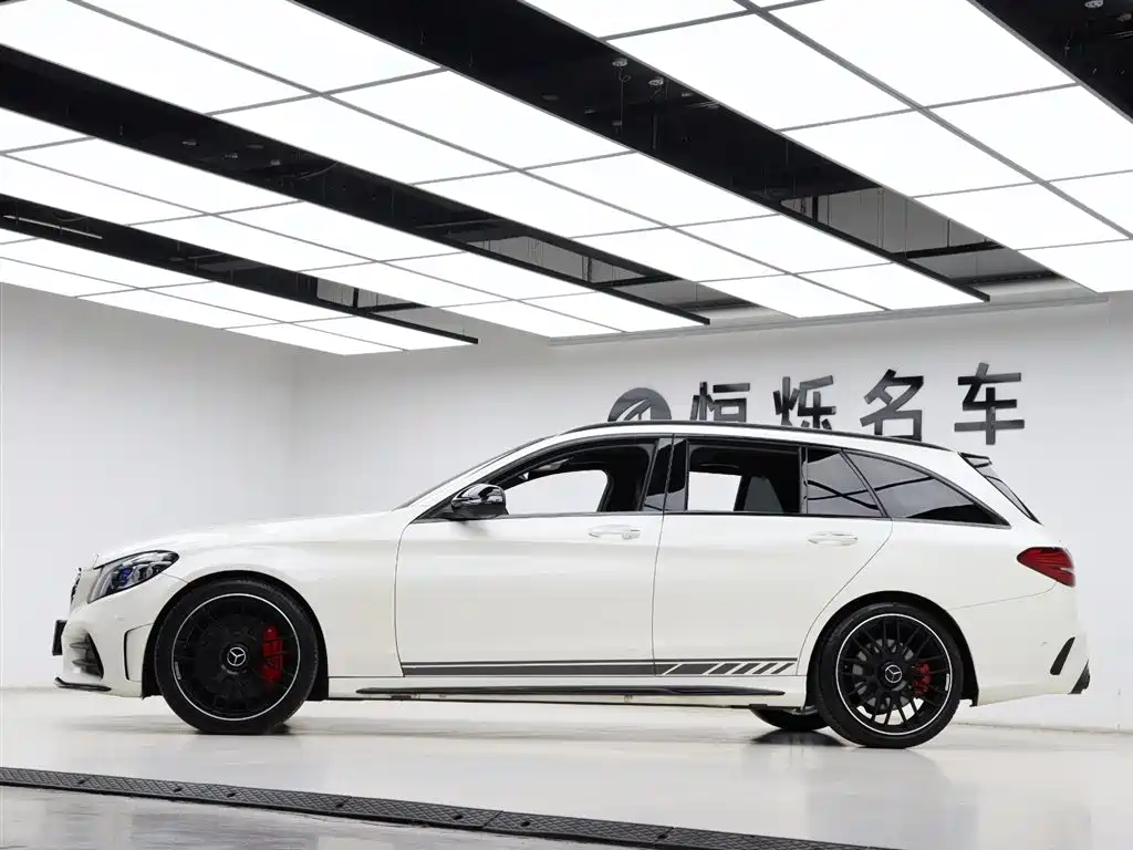 Mercedes-Benz C-Class AMG 2020 — фото 32