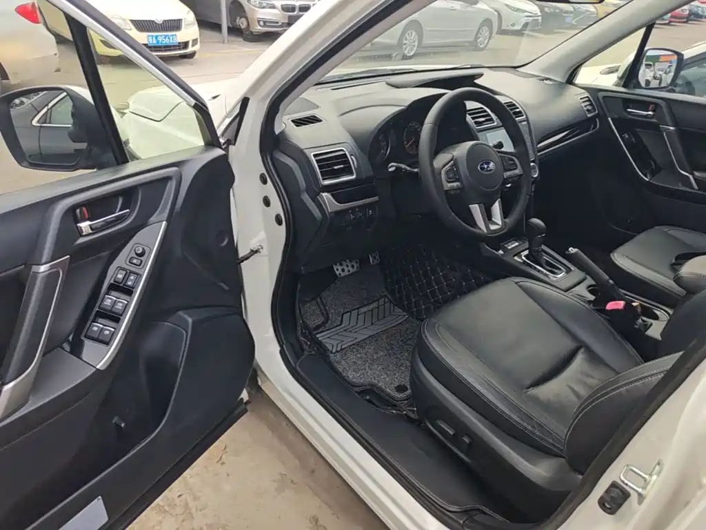 Subaru Forester 2016 — фото 16