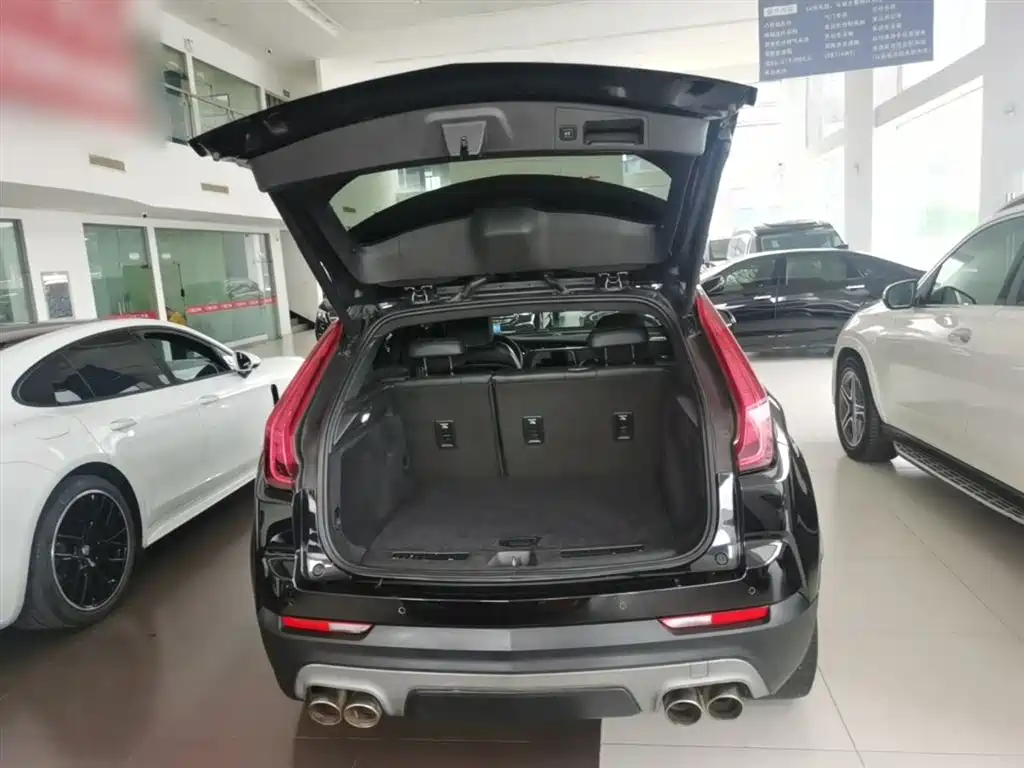 Cadillac XT4 2020 — фото 15