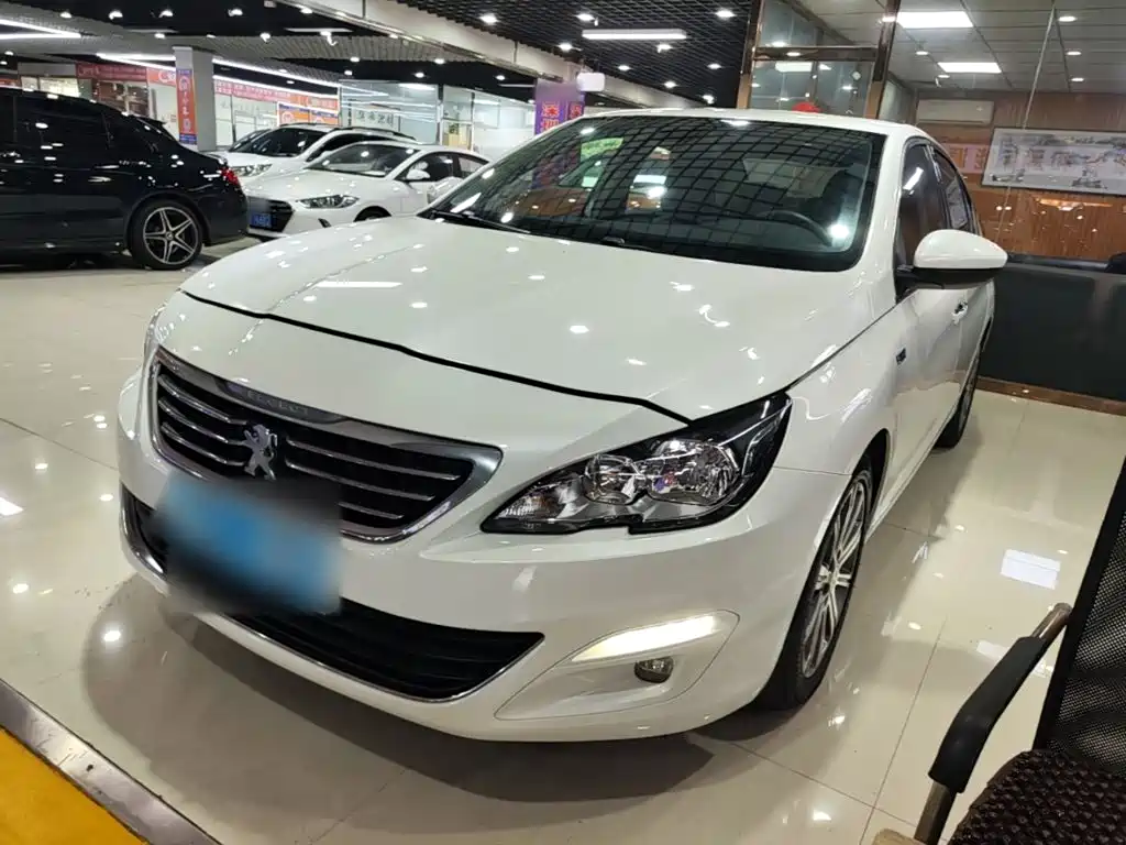 Peugeot 408 2016