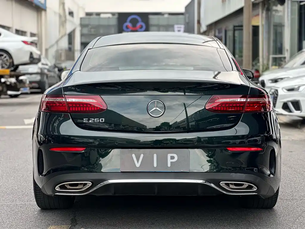 Mercedes-Benz E-Class 2022