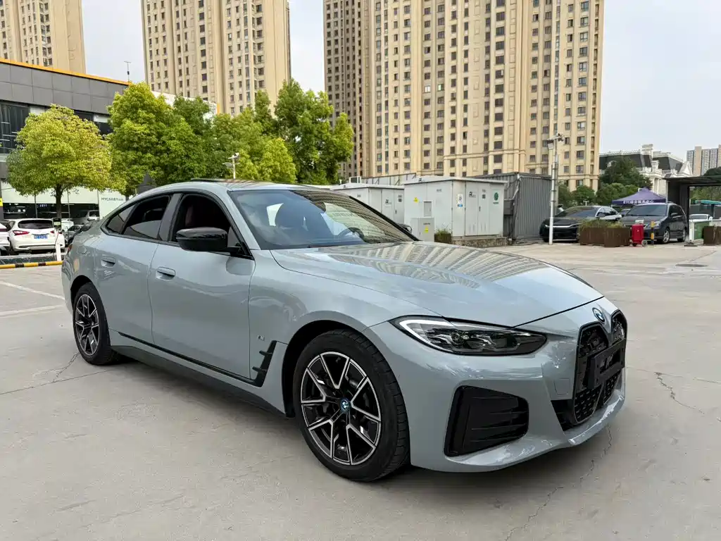 BMW i4 2023 — фото 3