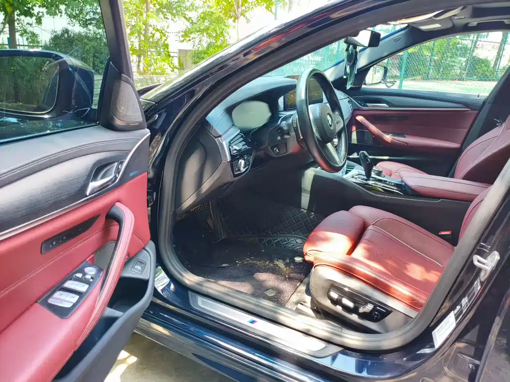 BMW 5 Series 2023