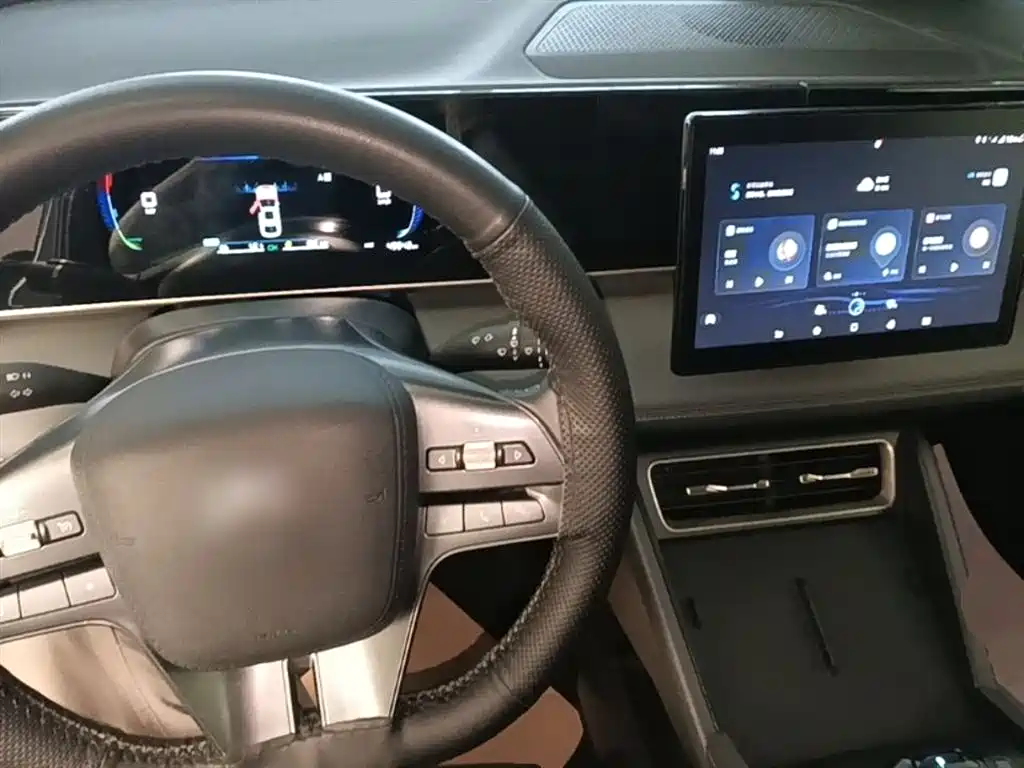 BYD Qin L 2024 — фото 10