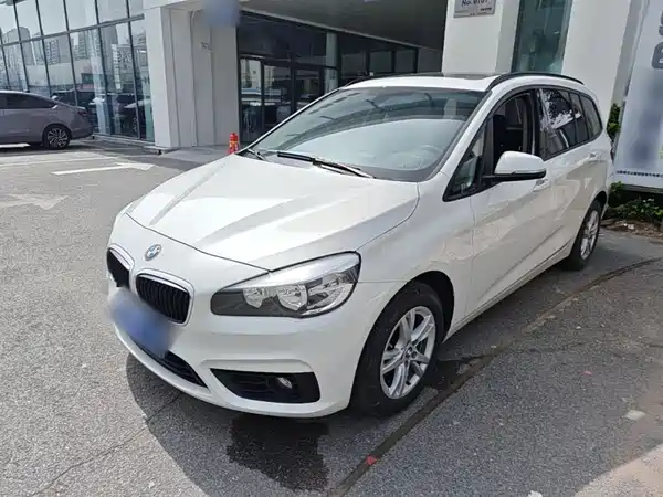 BMW 2 Series Wagon 2015