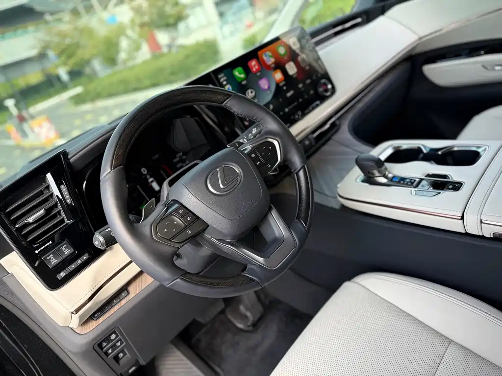 Lexus LM 2024 — фото 9