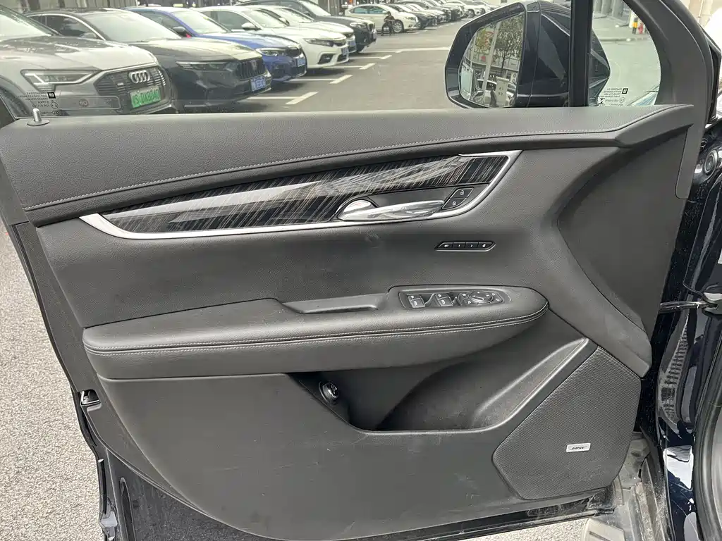 Cadillac XT6 2021 — фото 10