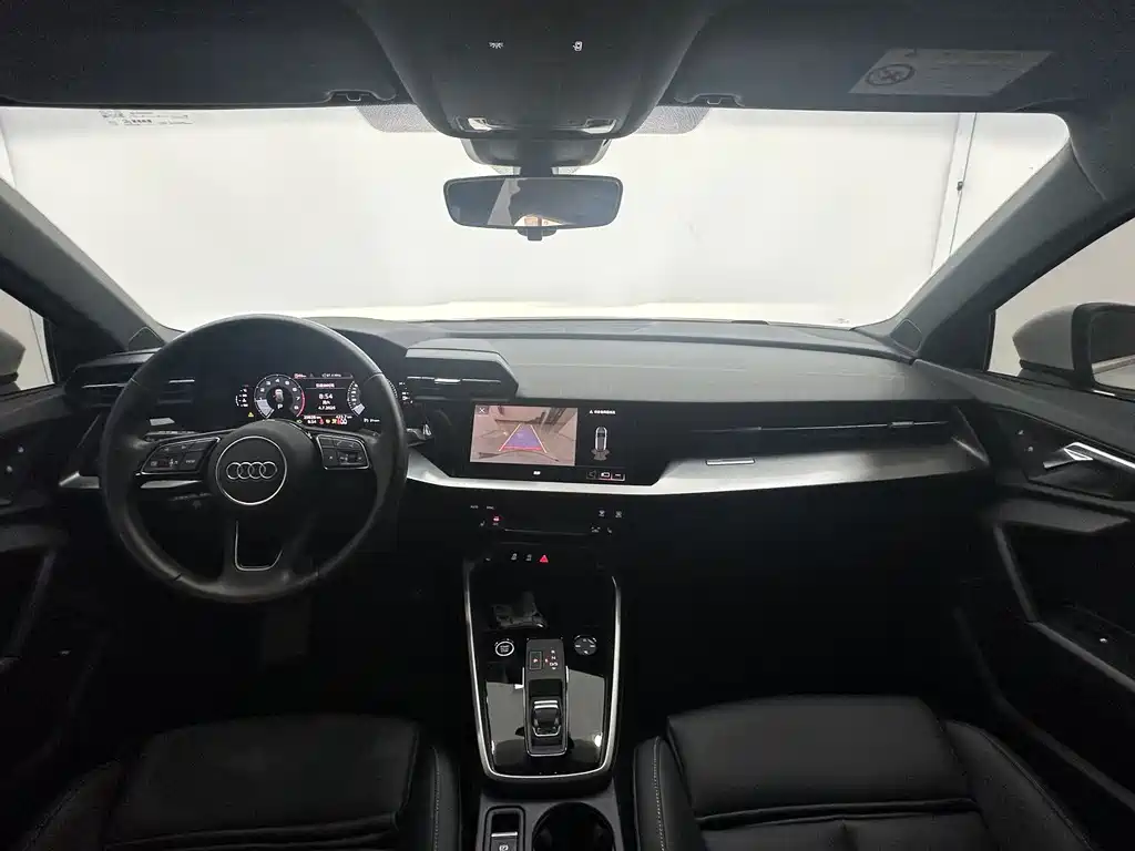 Audi A3 2023 — фото 10