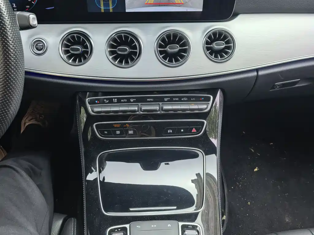 Mercedes-Benz E-Class 2023 — фото 14