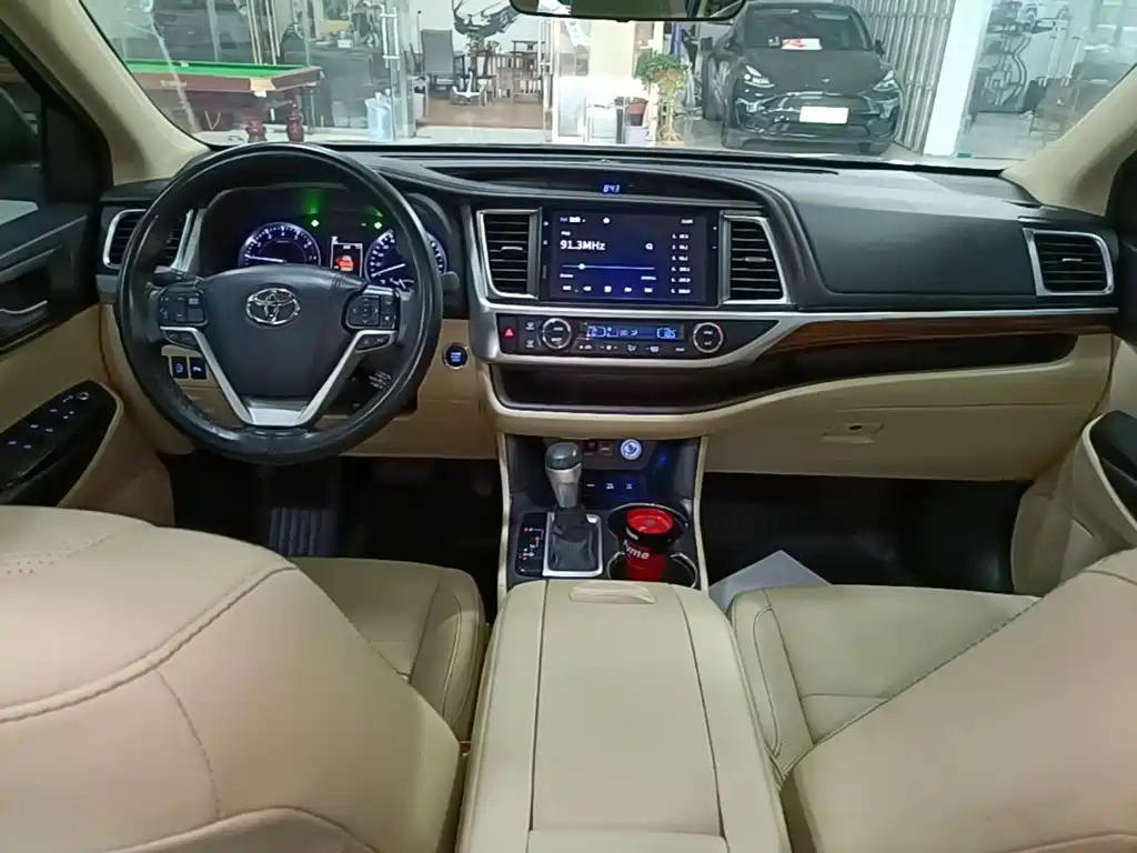 Toyota Highlander 2021 — фото 10