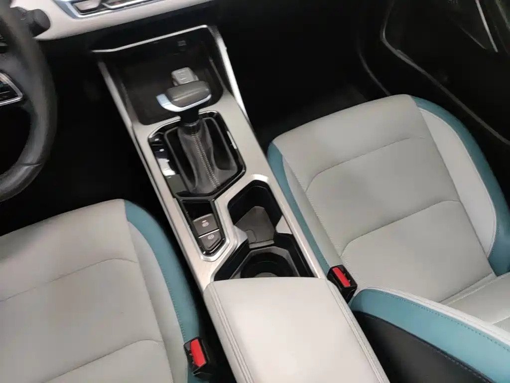 Geely Emgrand 2023 — фото 14