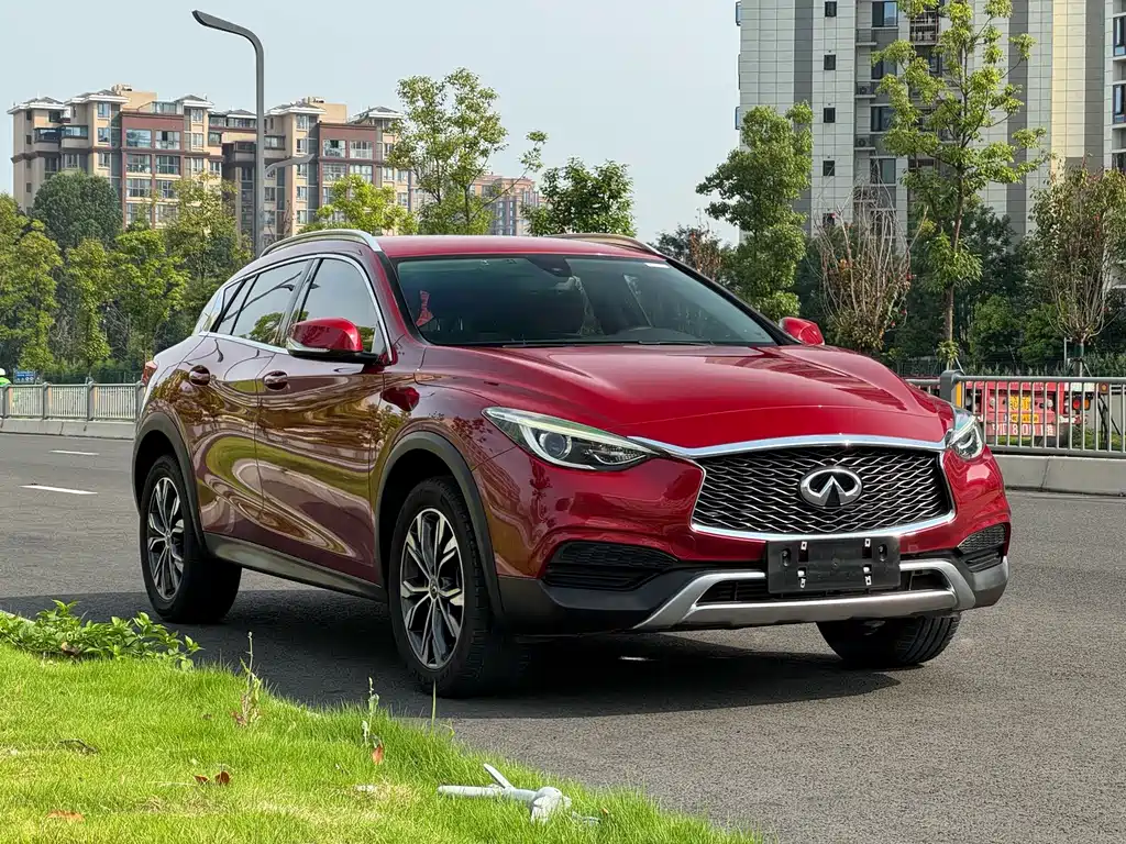 Infiniti QX30 2019 — фото 3