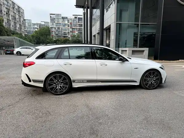 Mercedes-Benz C-Class AMG 2025