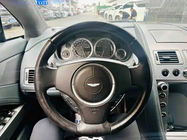 Aston Martin Rapide 2013