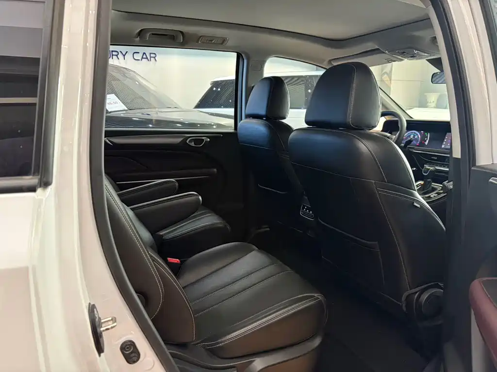 GAC Trumpchi M6 2022 — фото 9