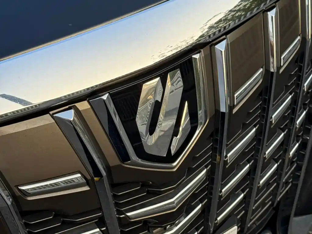Toyota Alphard 2019 — фото 3