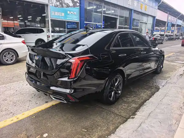 Cadillac CT4 2021