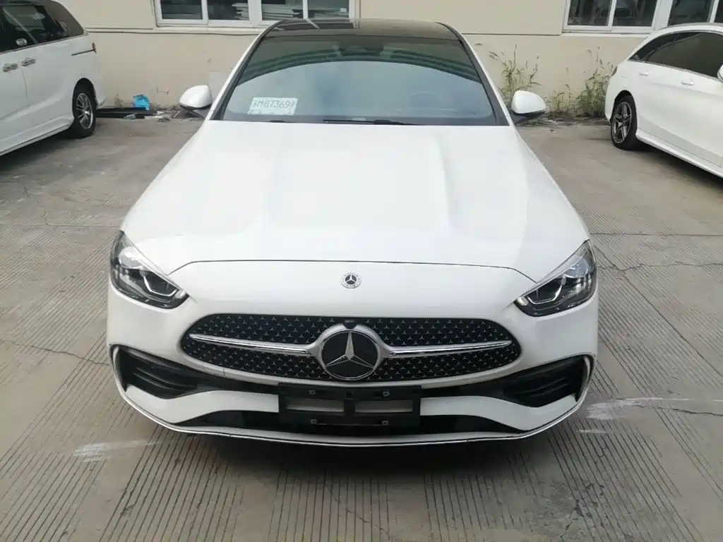 Mercedes-Benz C-Class 2024