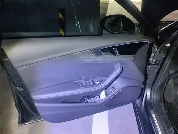 Audi A4L 2024
