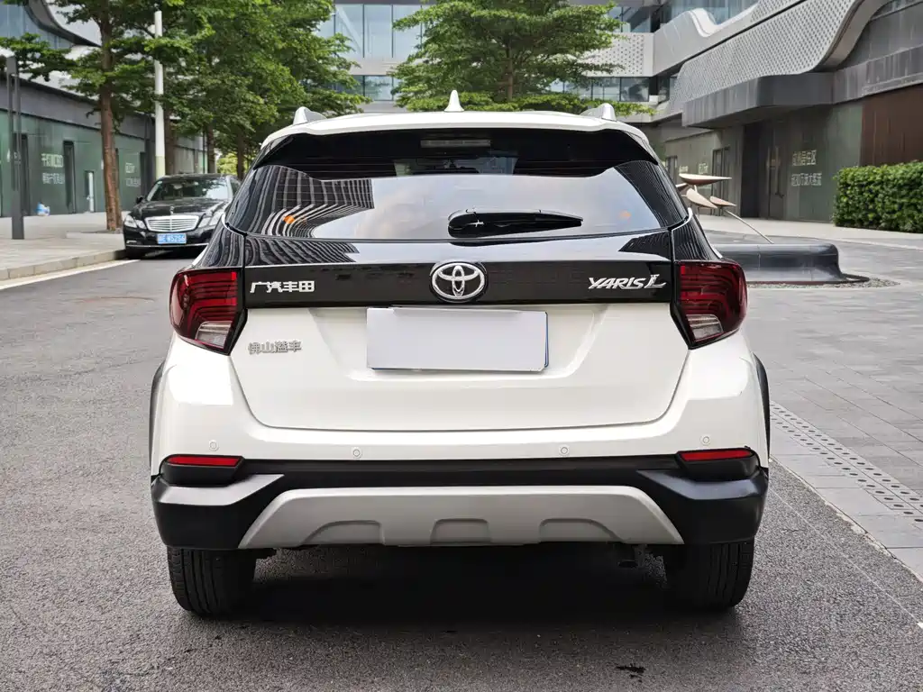 Toyota Yaris L 2020 — фото 3